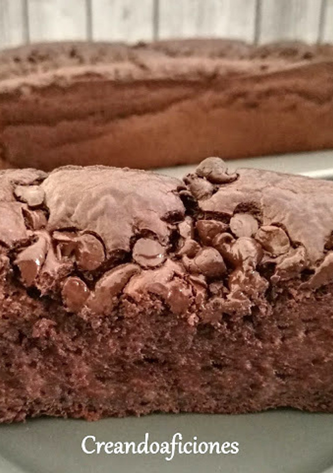 Una foto de Bizcocho de chocolate y plátano sin azúcar