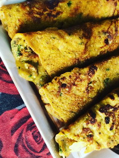 बेसन का चीला (Besan ka cheela recipe in Hindi) रेसिपी मुख्य फोटो