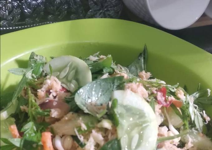 Javanese Salad with Grated Coconut Seasoning-Trancam Jawa Tengah