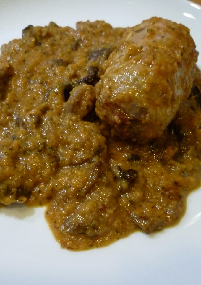Una foto de Pollo relleno al vino  de rioja