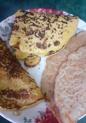 बेसन का चीला और मीठा चीला (Besan ka cheela aur meetha cheela recipe in hindi) रेसिपी मुख्य फोटो