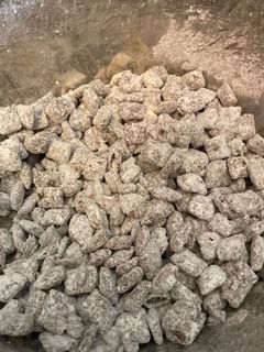 A picture of Puppy chow.