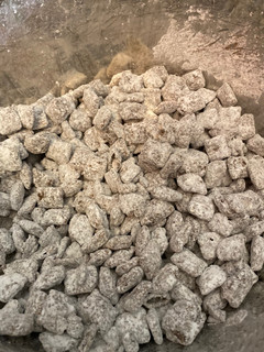 A picture of Puppy chow.