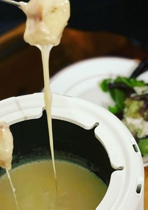 A picture of Savoyard Fondue.