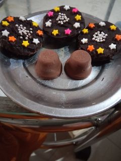 ચોકલેટ (Chocolate Recipe In Gujarati) રેસીપી મુખ્ય ફોટો