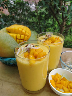 A picture of Mango lassi.