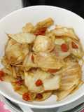 Round cabbage and goji berry