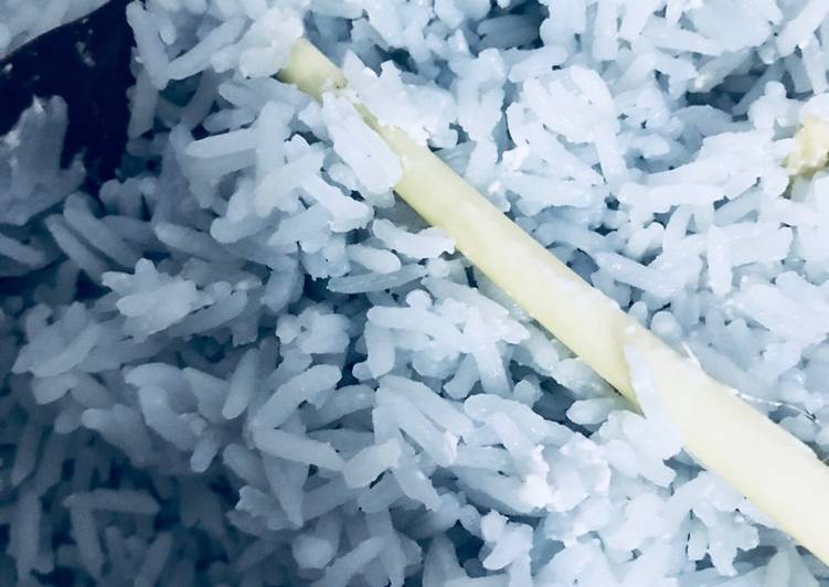 Langkah Mudah untuk Membuat Nasi uduk biru yang Lezat