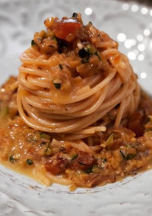Foto principal de Espaguetis con calabacín y panceta ibérica al tomillo