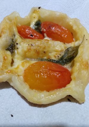 Una foto de Canastitas caprese