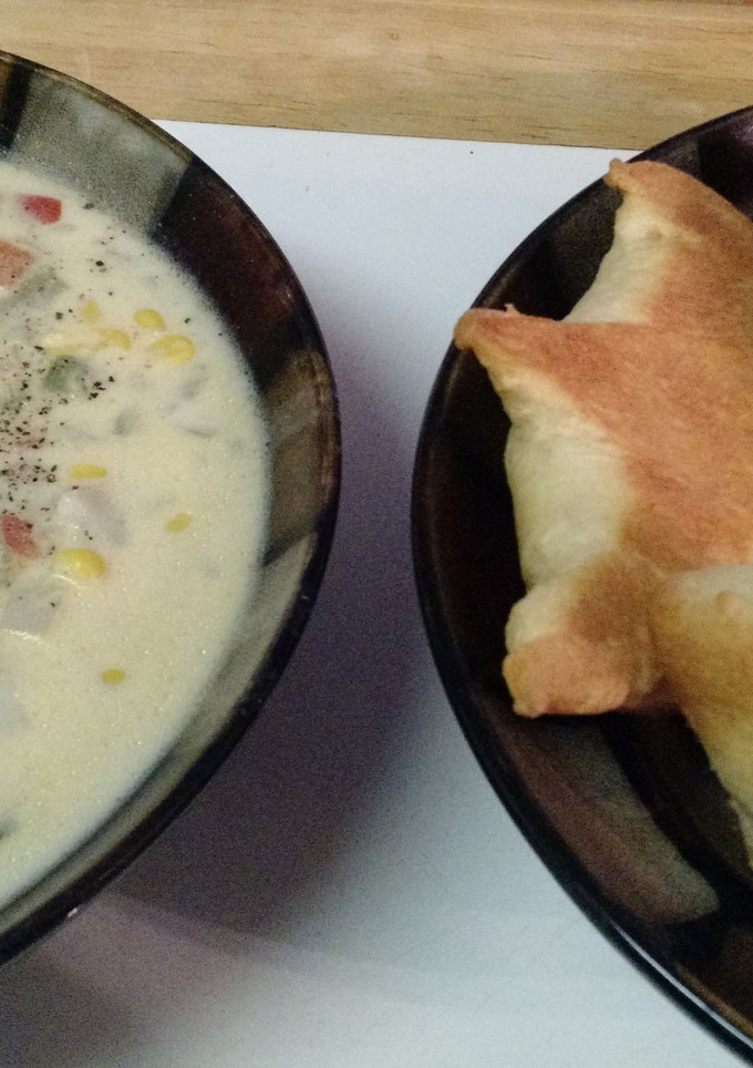 A picture of Tortellini Chowder.