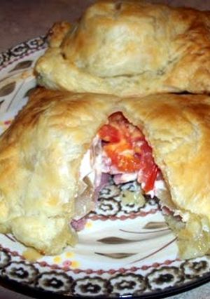 A picture of Ham and cheese turnovers.