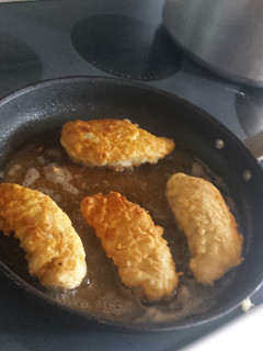 A picture of Delicious Pan-fried Chicken Breasts.