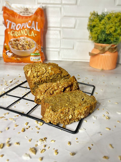 A picture of Banana bread.