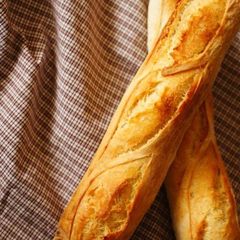 A picture of Scored Baguettes.