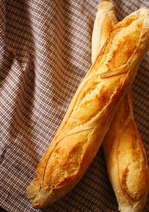 A picture of Scored Baguettes.