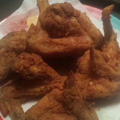 Ebony ' s Country fried chicken A picture of Ebony ' s Country fried chicken.