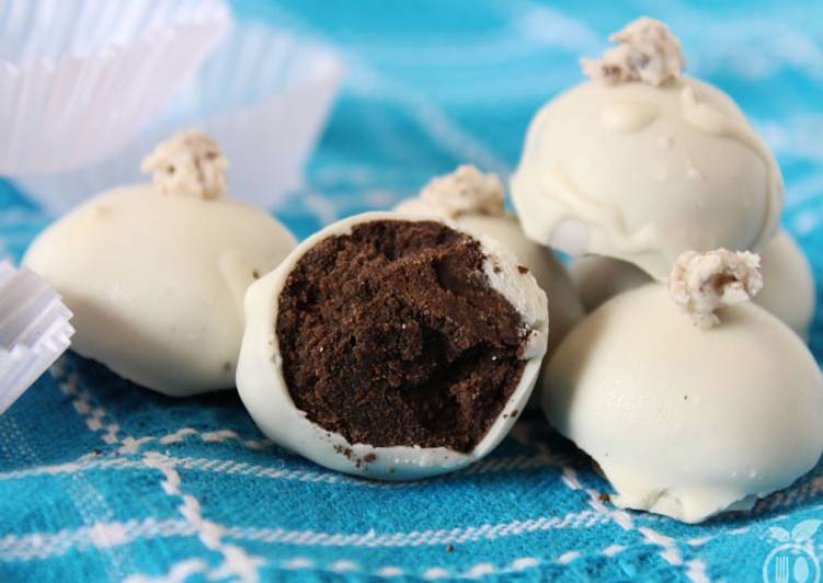 Simple Way to Make Ultimate Easy White Chocolate Oreo Balls Using 3 Ingredients
