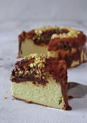 Foto resep Pistachio Basque Cheesecake