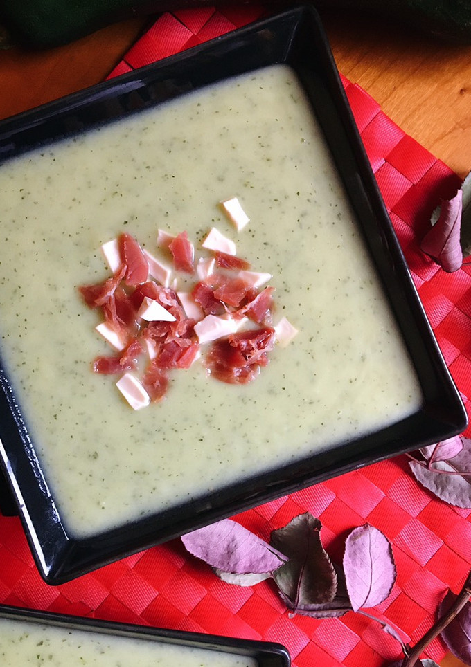 Una foto de Puré de calabacín con quesitos