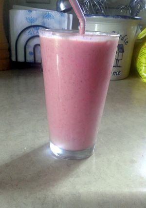 A picture of strawberry smoothie.