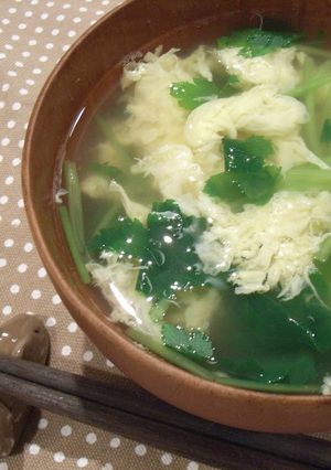 A picture of Super Easy Clear Soup with Fluffy Egg.