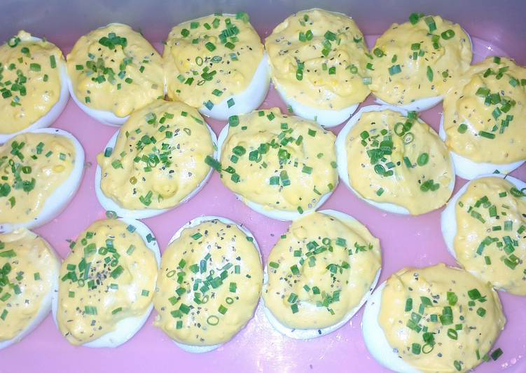 Simple Way to Make Homemade Dad&#39;s Deviled Eggs