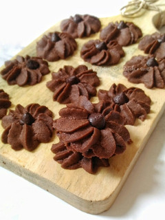 Foto resep 29. Semprit Coklat Putih Telur #seninsemangat