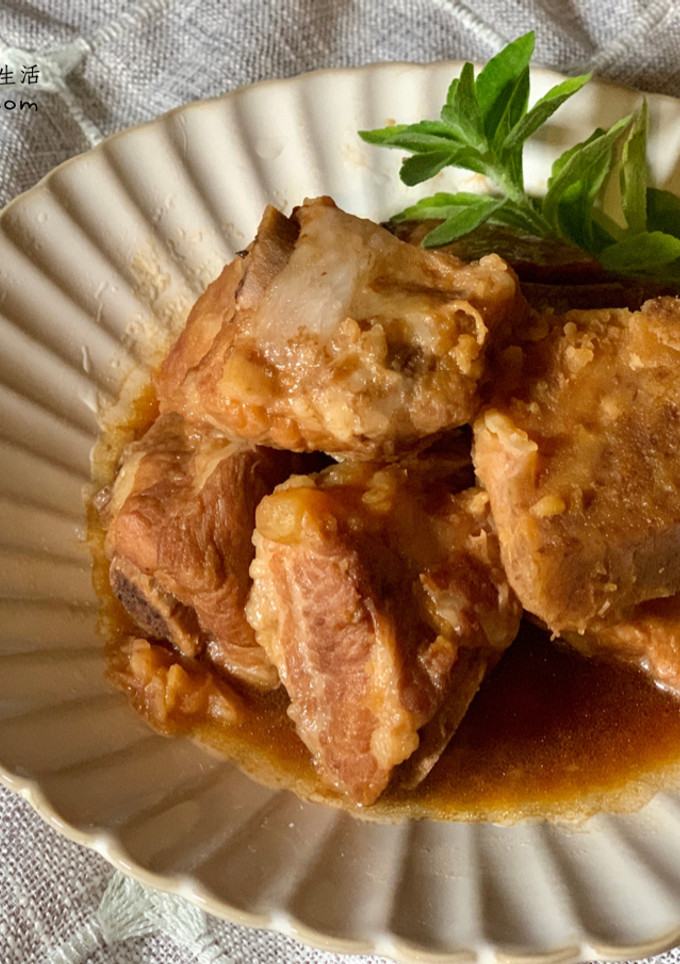 簡易版！無糖的甘甜啤酒燉芋頭排骨 的食譜成品照片