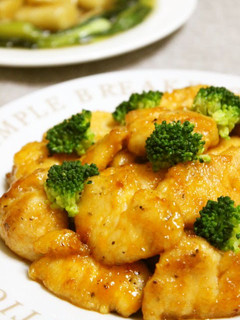 A picture of Moist and Tender Stir Fried Chicken Breast With Oyster Sauce and Mayonnaise.