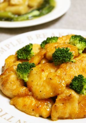 A picture of Moist and Tender Stir Fried Chicken Breast With Oyster Sauce and Mayonnaise.