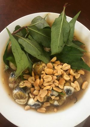 Hình của món Cút lộn xào me chua cay mặn ngọt bùi bùi.