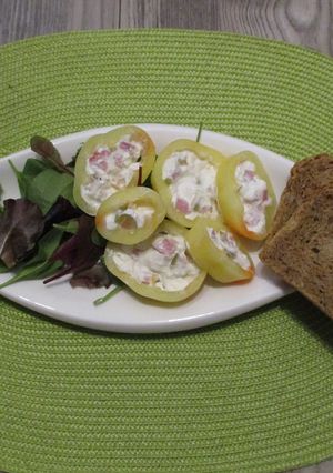 Túrókrémmel töltött paprika recept fotója