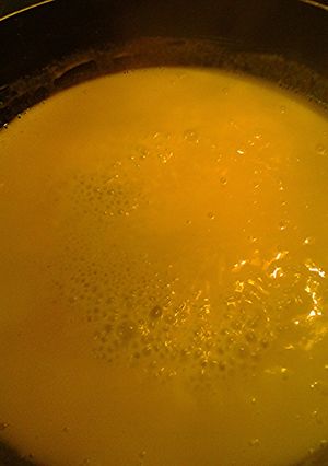 A picture of Creamy turmeric sauce.