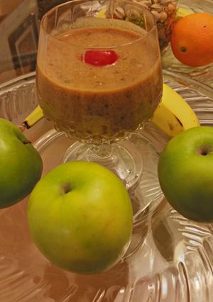 A picture of Israeli cold fruit soup by Wiki recipes adapted by Leah Ellias.