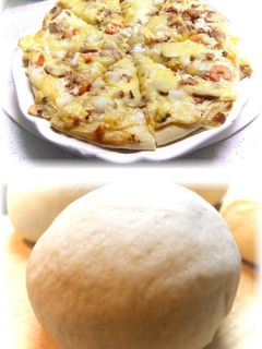 A picture of Seafood Pizza.