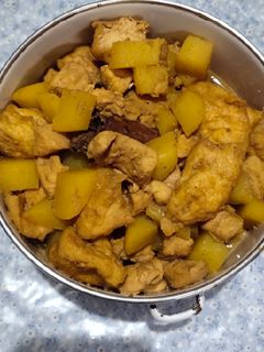 Foto resep Semur Ayam Kentang