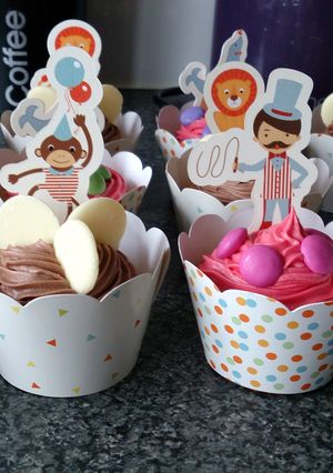 A picture of Children's circus cupcakes.
