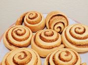 Una foto de rollito de canela