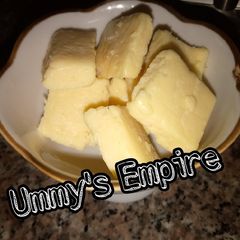 A picture of Milk Candy squares.