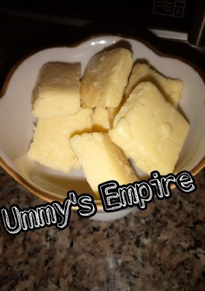 A picture of Milk Candy squares.