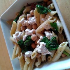A picture of Goat cheese and basil penne.