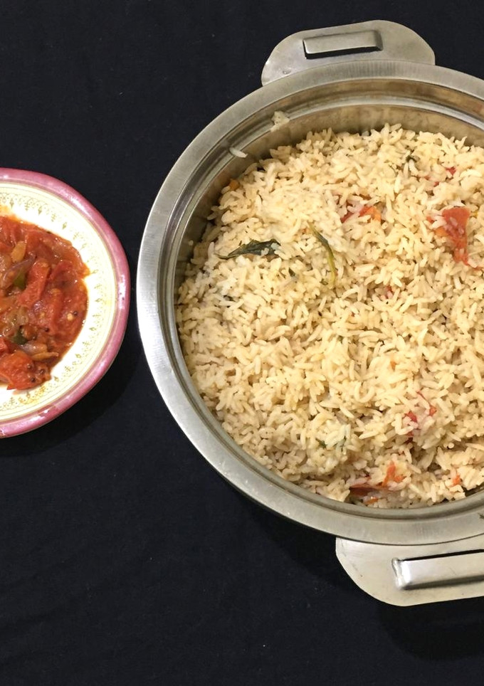 நெய் தேங்காய் சாதம்- தக்காளி தொக்கு(தமிழ் நாடு) (Nei Thengai Saatham Recipe in Tamil) செய்முறை முக்கிய புகைப்படம்