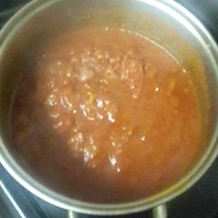 A picture of Tomato sauce.