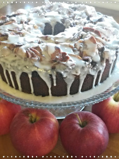 A picture of ~Shamrok's~ Catholic Girl's Jewish Apple Cake.