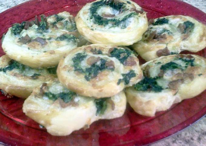 Bacon Spinach Swirls