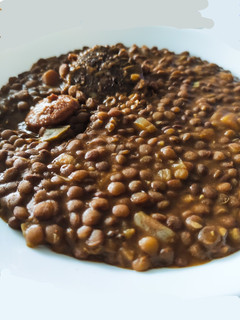 Una foto de Lentejas con chorizo y morcilla