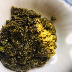 A picture of Thuthuvila + vallarai thovayal (kantakari leaves + bhrami booti).