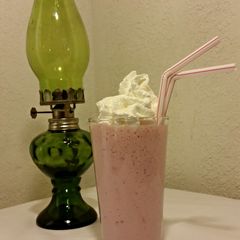 A picture of RASPBERRY BUTTERMILK SIPPER.