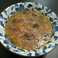 A picture of Hearty Vegetable Barley Soup.